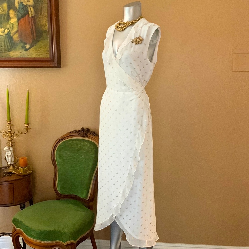 NWT Krisa White Print Ruffled Midi Wrap Dress.  Sz M
